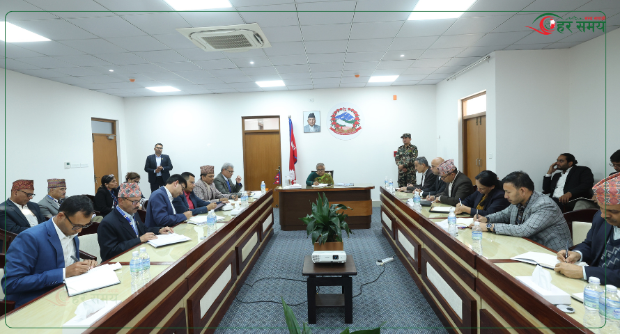 सरकारले भन्यो: कम्तीमा अन्तर निर्वाचन क्षेत्र मतदान सम्भव बनाउनुपर्छ