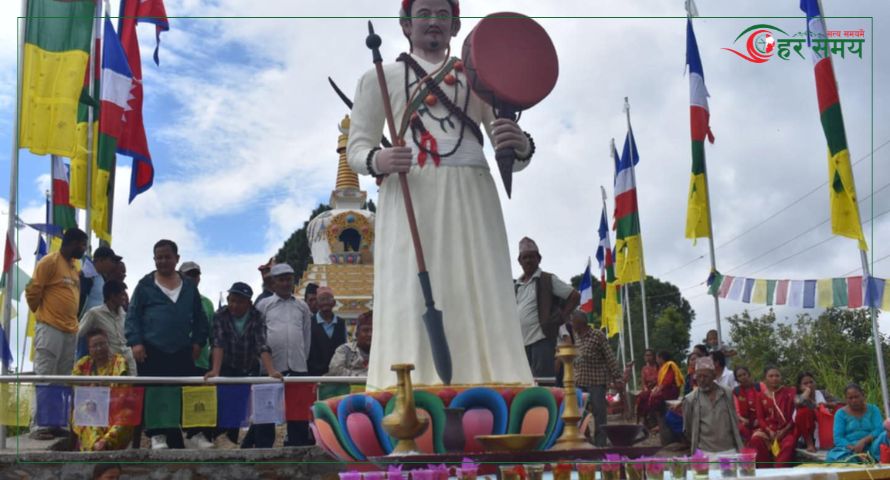 इन्द्रावती–८ मा गोले बोम्बोको पूर्णकदको शालिक अनावरण