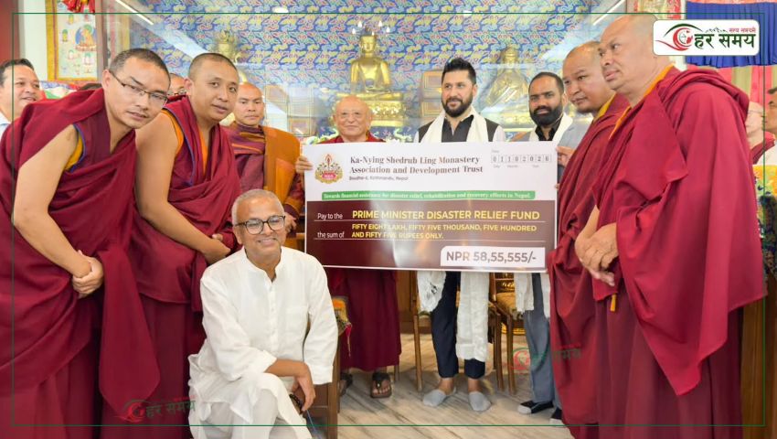 थाइल्यान्डका भिक्षु र ‘अलोका’ कुकुर बौद्धमा, बाढीपीडितका लागि ५८ लाख सहयोग 