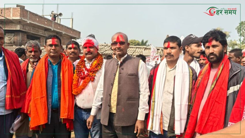 सर्लाही - ४ मा करिब चार सय काँग्रेस कार्यकर्ता एमाले प्रवेश