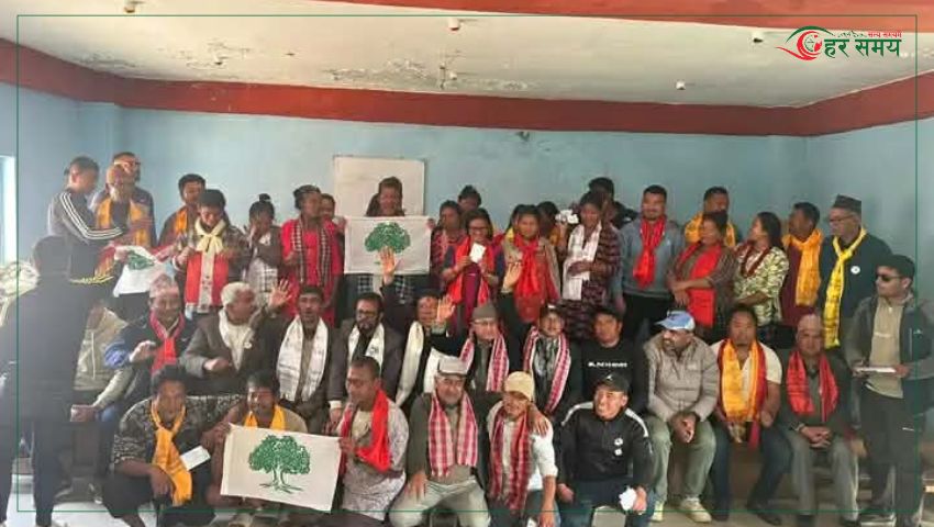 नेकपा परित्याग गरि नमुना माझी बस्तीका ३५ जना कांग्रेस प्रवेश