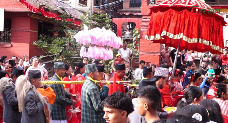 वसन्तपुरको दशैंघरमा भित्राइयो फूलपाती