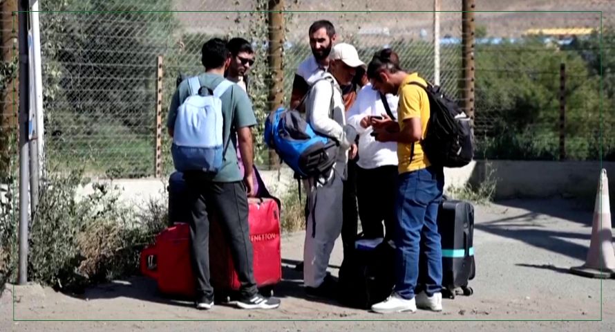 द्वन्दको त्रासका कारण देश छाड्न थाले इरानी नागरिक