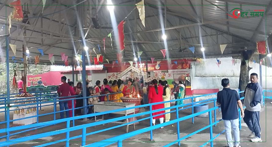 विजयादशमीमा चुरे माई मन्दिरमा भक्तजनको चहलपहल कम