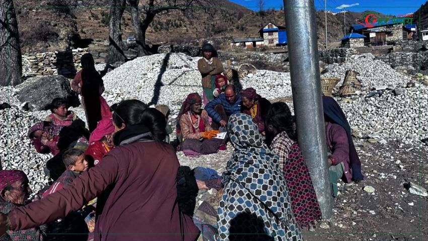 अष्ट्रेलियाको बसाई त्यागेर जुम्लामा घरदैलो गर्दै मनऋषि