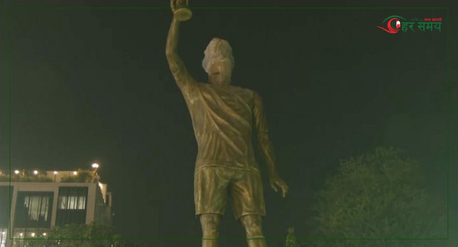 कोलकातामा लियोनल मेस्सीको ७० फिट अग्लो प्रतिमा तयार