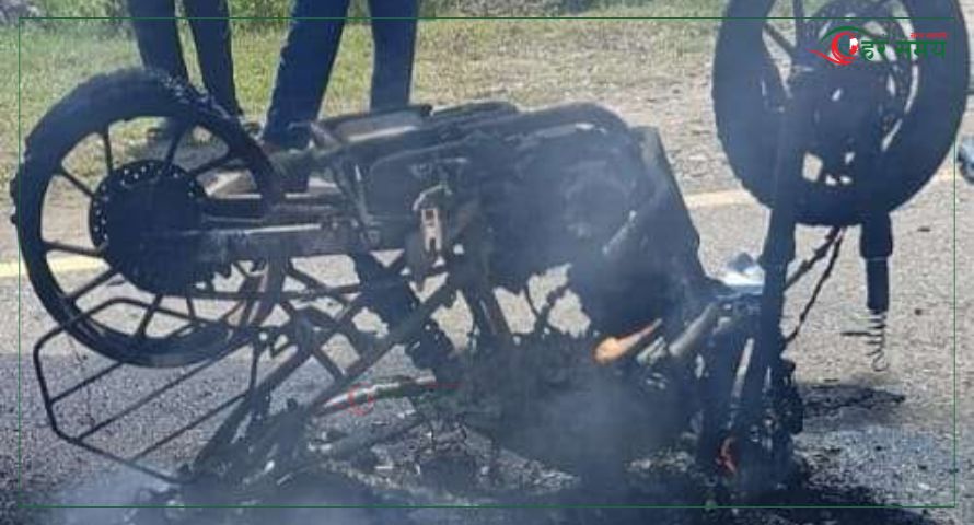मोटरसाइकल र पिकअप ठोक्किदा सेनासहित पाँच घाइते