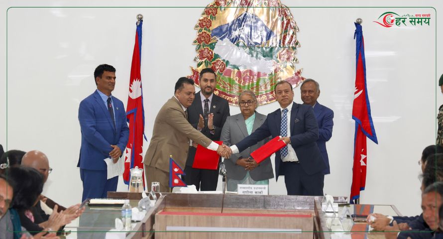प्रधानमन्त्री र मन्त्रीको रोहबरमा दुई एनआरएनएबीच एकताको घोषणा