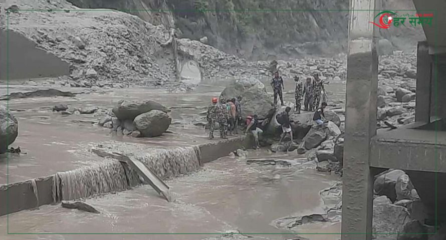 रसुवा बाढीमा परेर सात जनाको मृत्यु, ५५ को उद्धार