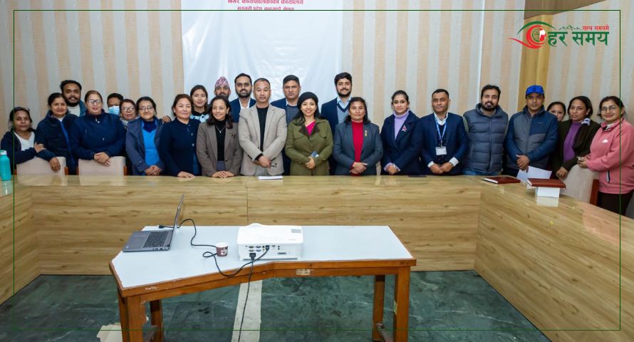 चारवटा विद्यालयमा ‘साना डाक्टर कार्यक्रम’ सञ्चालन गर्दै महानगर