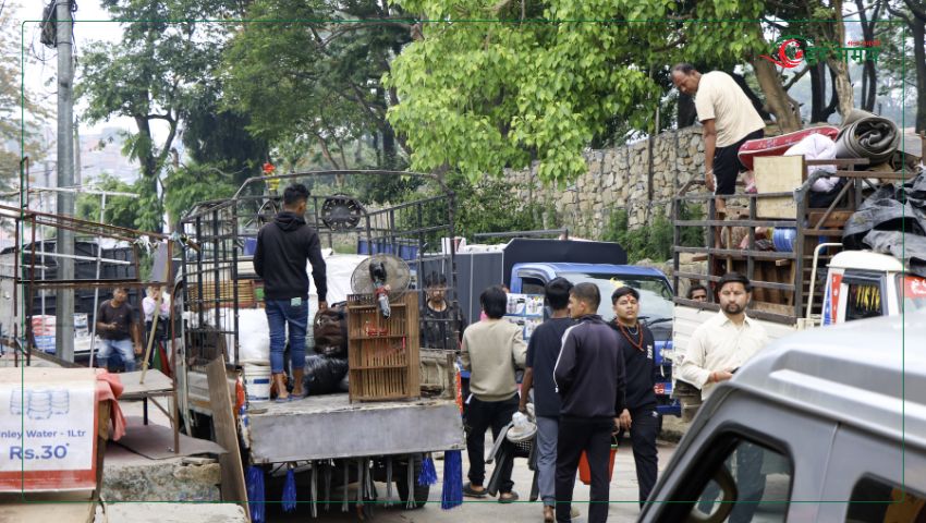 तिलगंगा क्षेत्रका स्थानीयमा डोजरको त्रासमा 