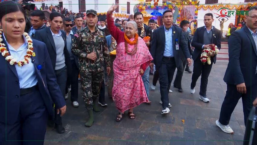 प्रधानमन्त्री कार्कीले गरिन् पशुपतिनाथ मन्दिरको दर्शन